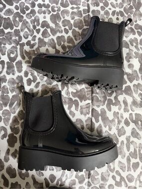 NWB madden Girl 'Nanna' boots sz 6